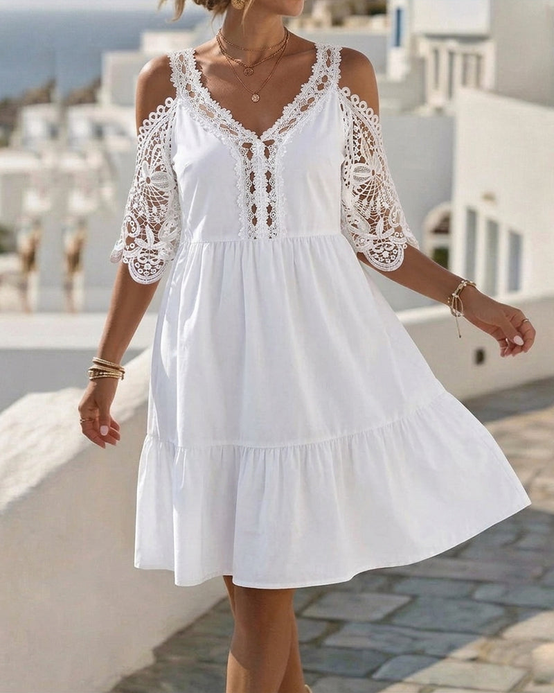 Robe courte en dentelle épaules dénudées à volants - Blanc