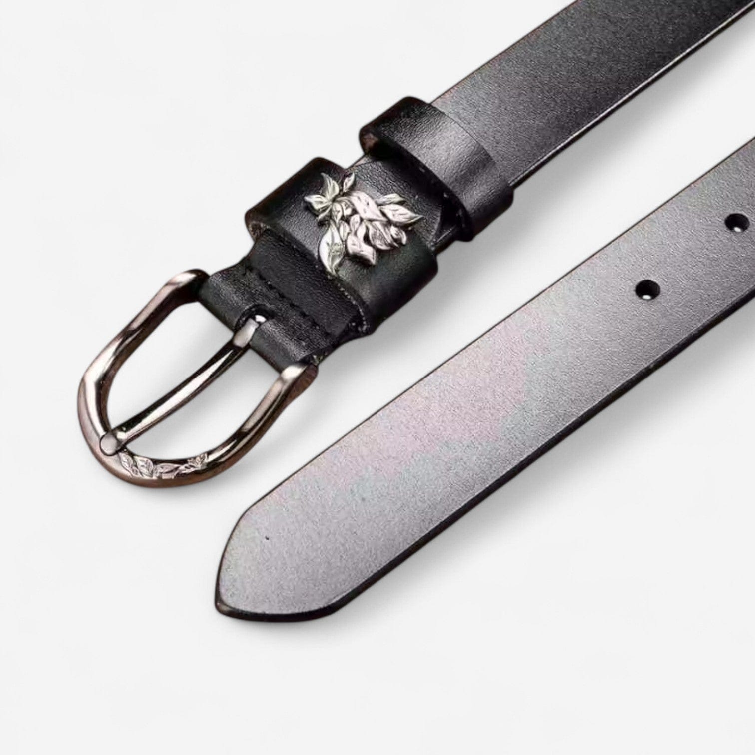 Ceinture pour femme en cuir avec finition chic et motif décoratif