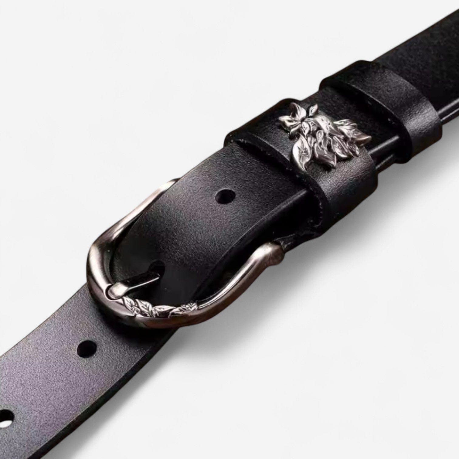 Ceinture pour femme en cuir avec finition chic et motif décoratif