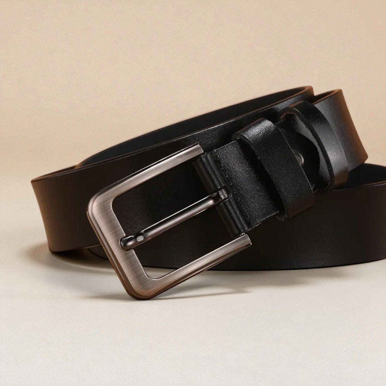 Ceinture pour homme en cuir souple avec couture robuste