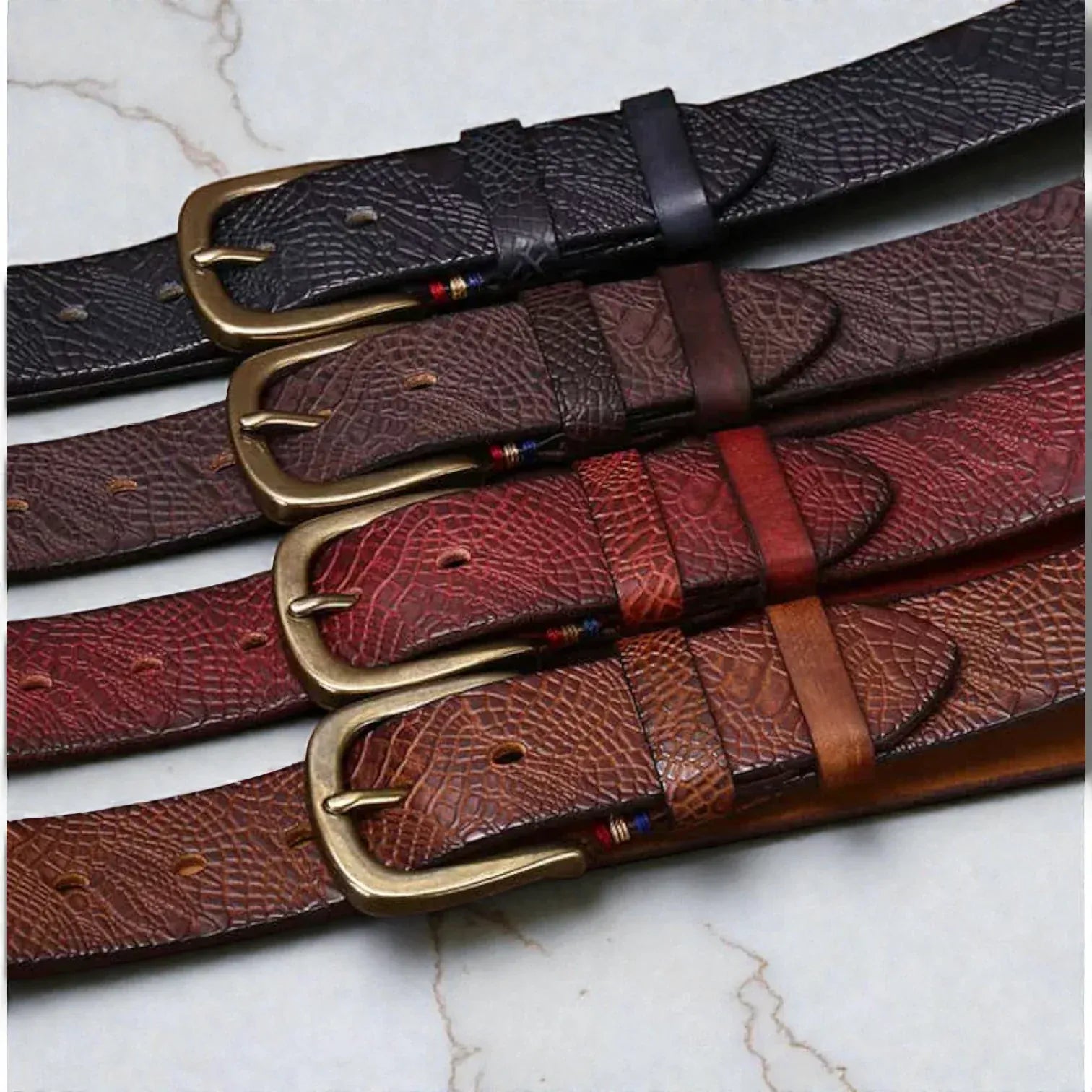 Ceinture en cuir texturé homme avec motif serpent