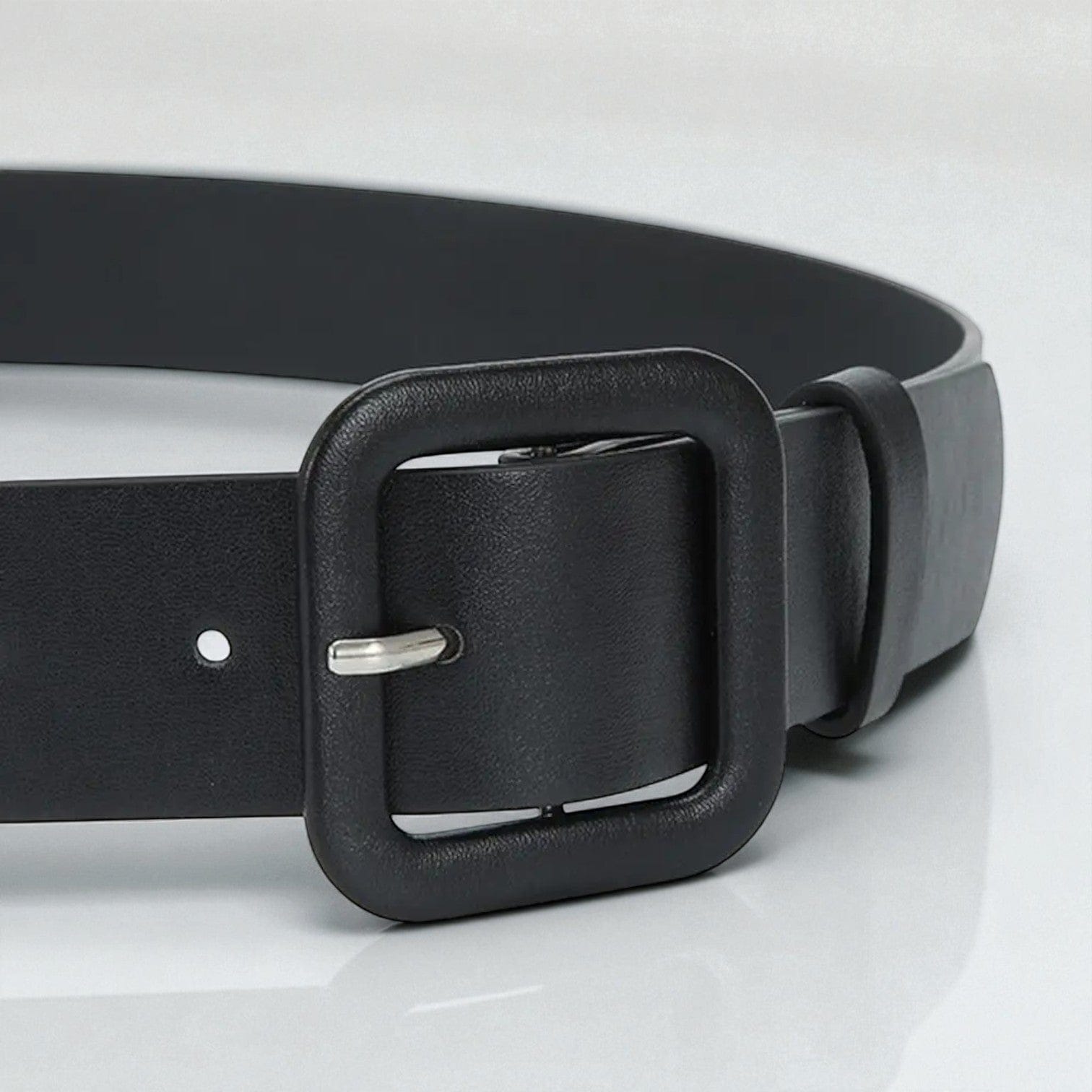 Ceinture pour femme large couleur uni et design épuré