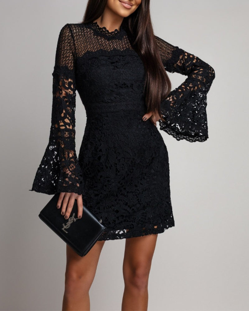 Robe en dentelle à manches cloche - Noir