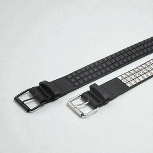 Ceinture cloutée femme avec rivets pyramidaux audacieux