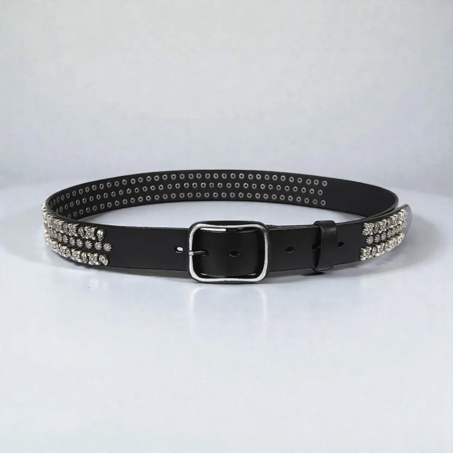 Ceinture cloutée femme en cuir style gothique