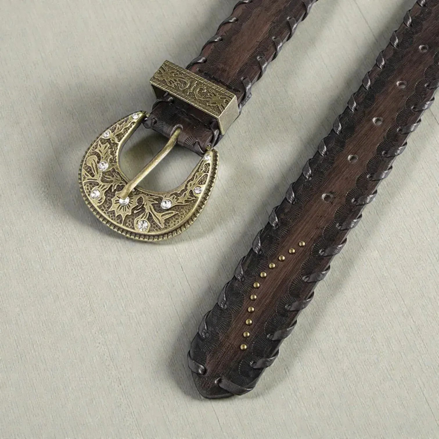 Ceinture cuir clouté femme effet embossé