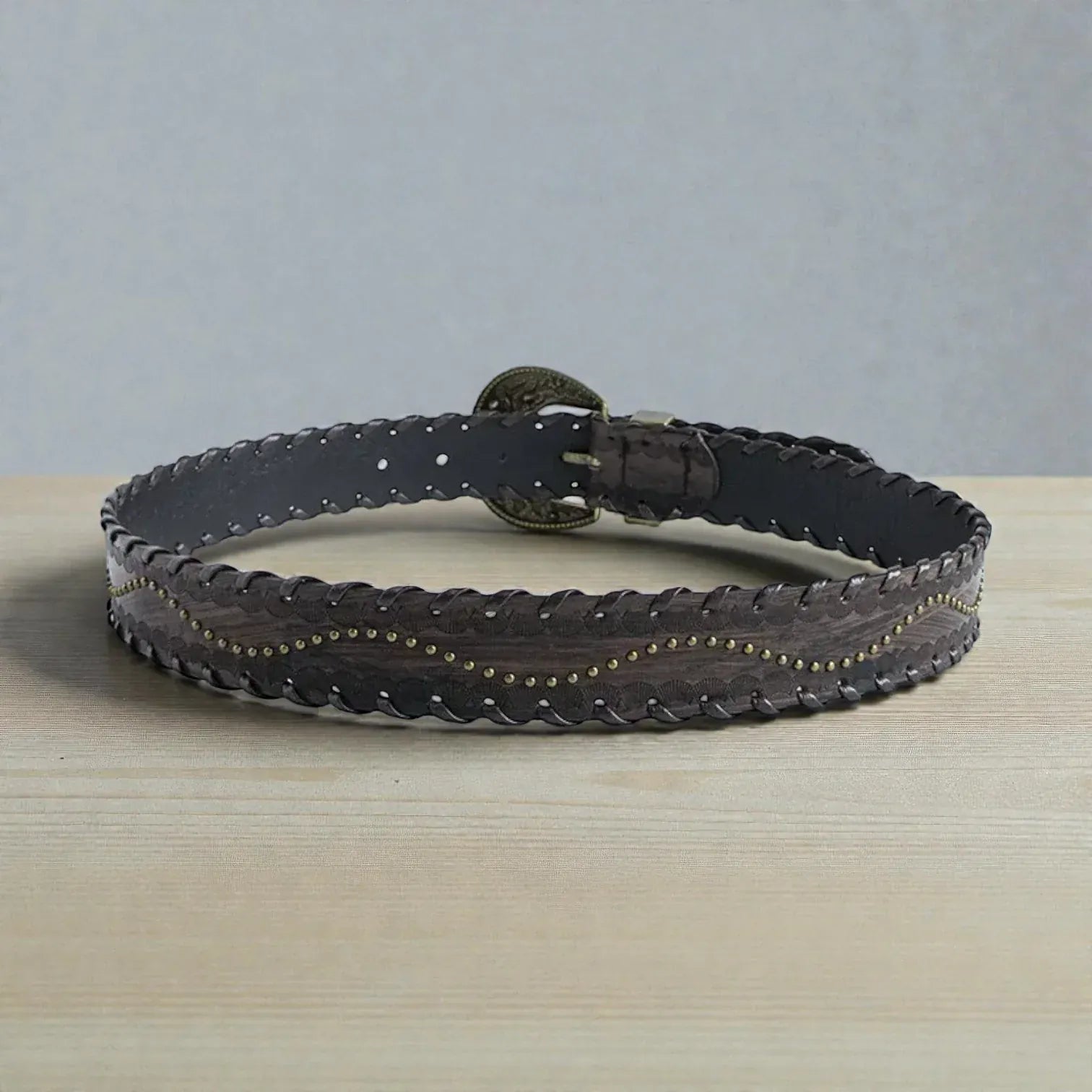 Ceinture cuir clouté femme effet embossé