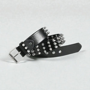 Ceinture cloutée femme punk avec œillets en métal