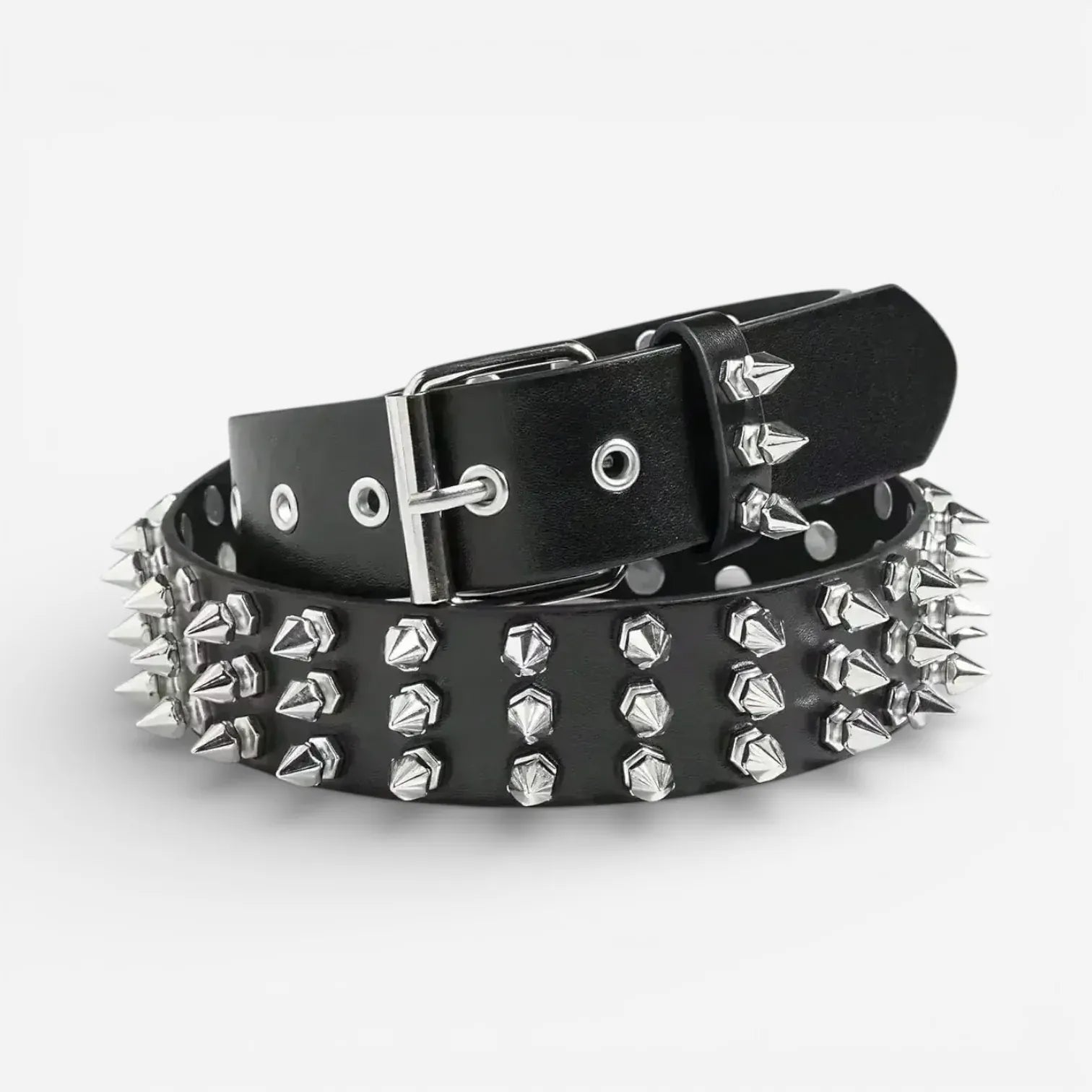 Ceinture cloutée femme punk avec œillets en métal