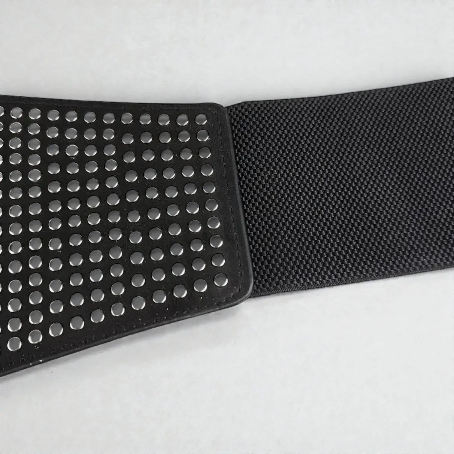 Ceinture pour femme gothique avec zip et clous