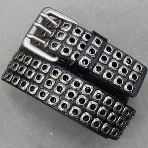 Ceinture cuir avec rivets métalliques au design rock
