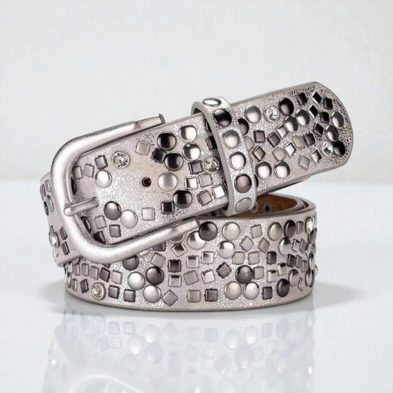 Ceinture pour femme en cuir avec rivets géométriques argentés