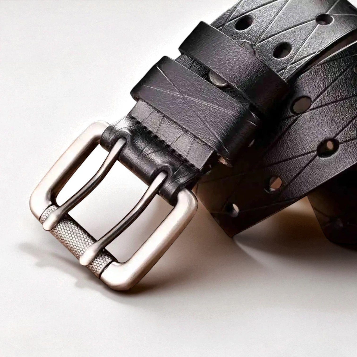 Ceinture pour homme en cuir texturée avec finition brossée élégante