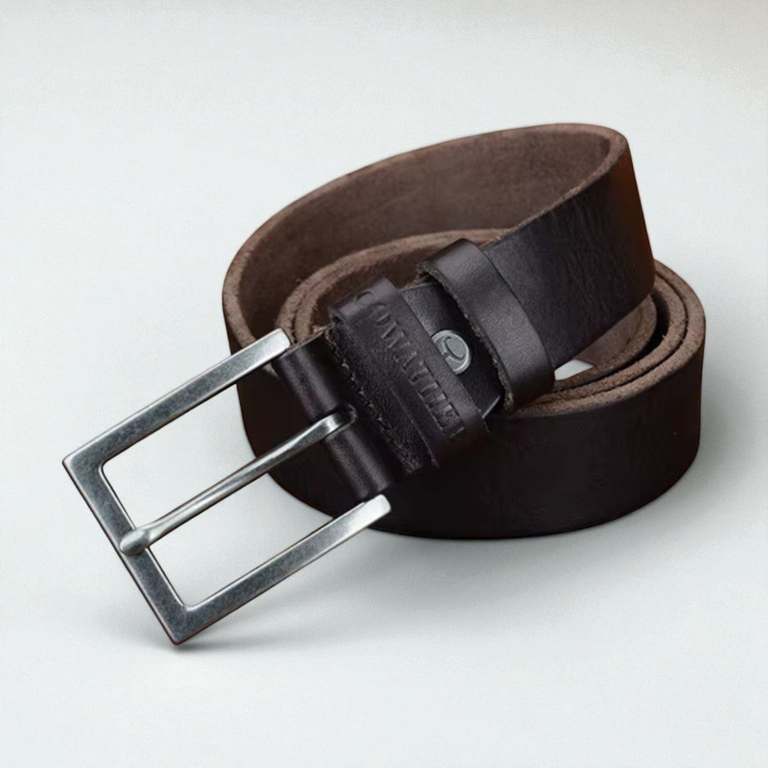 Ceinture pour homme en cuir boucle classique et tannage végétal