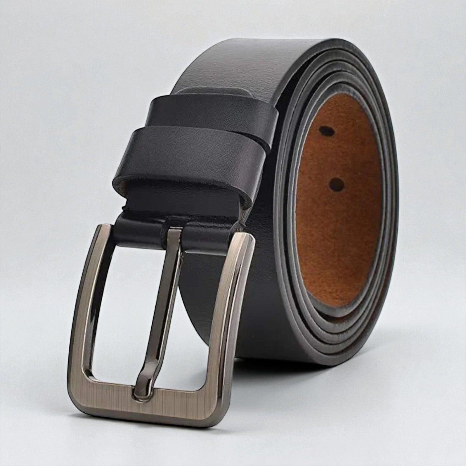 Ceinture cuir noire homme avec bords lissés et coutures dicrètes