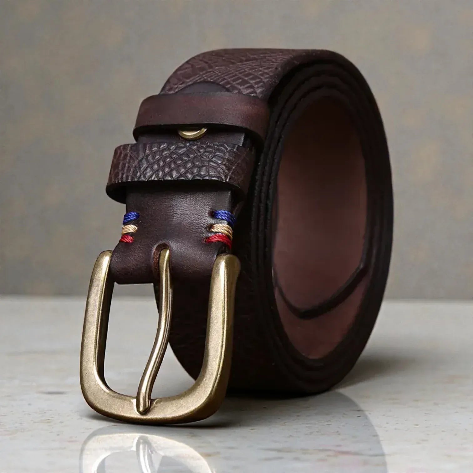 Ceinture en cuir texturé homme avec motif serpent