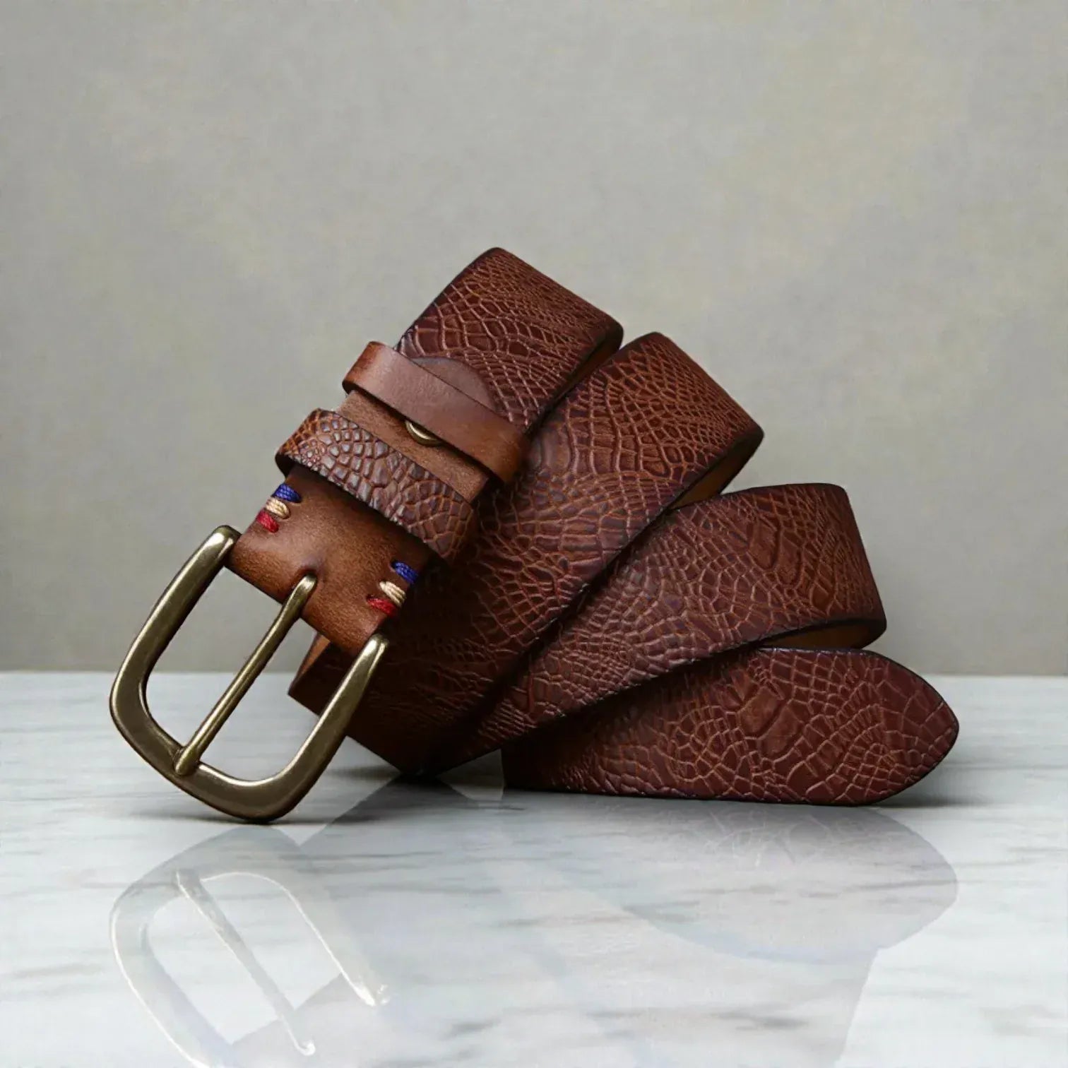 Ceinture en cuir texturé homme avec motif serpent