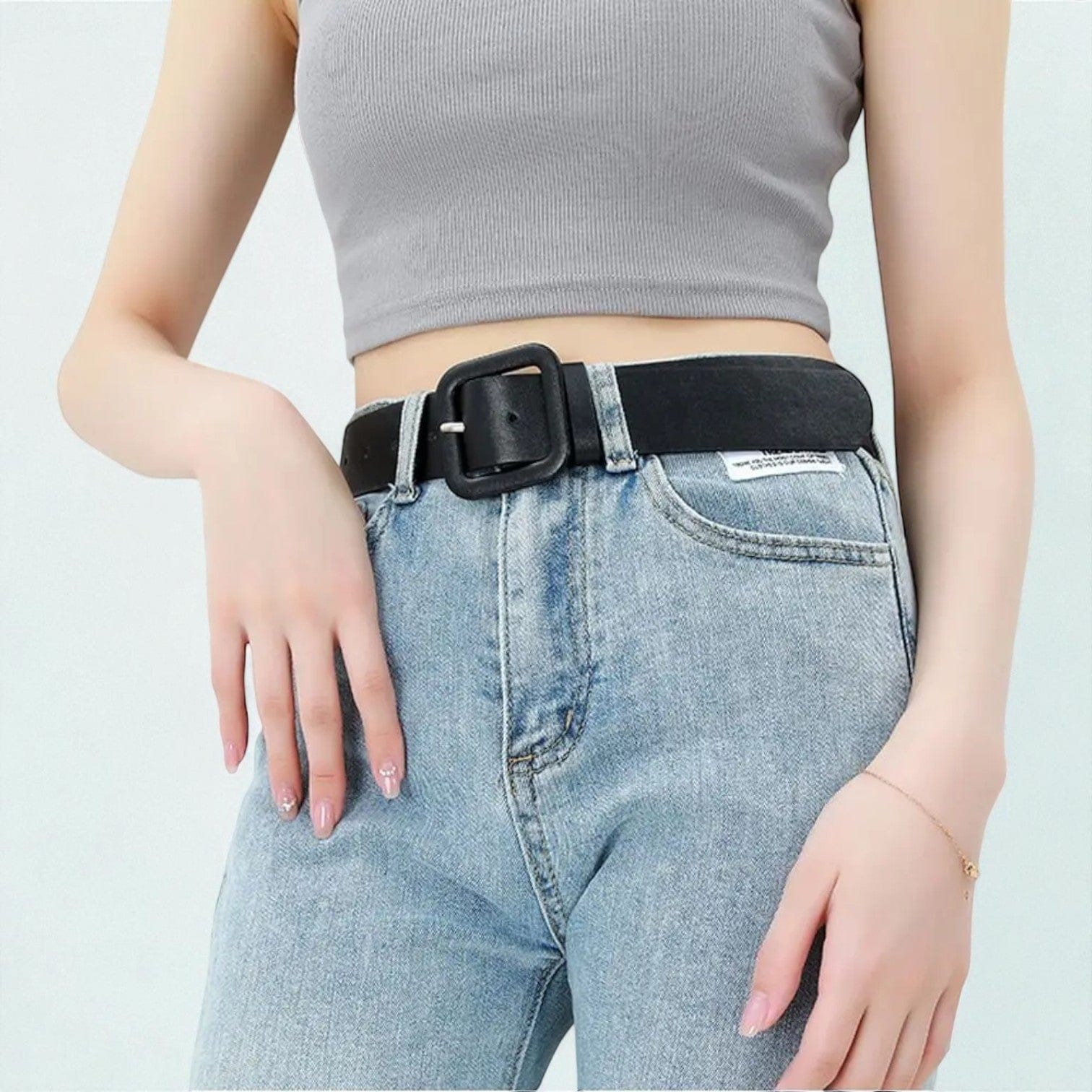 Ceinture pour femme large couleur uni et design épuré