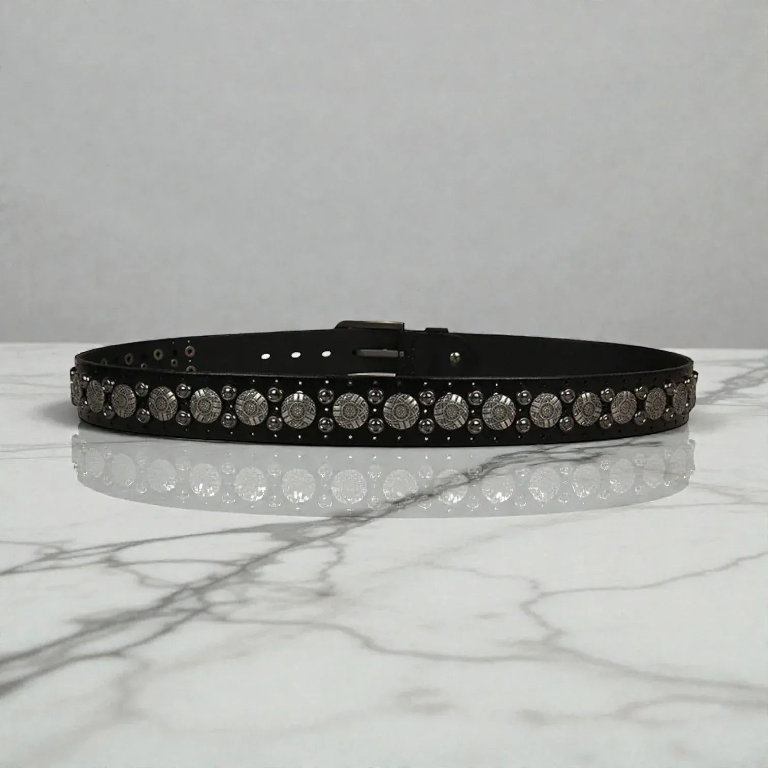 Ceinture noire avec rivets ronds homme en cuir texturé