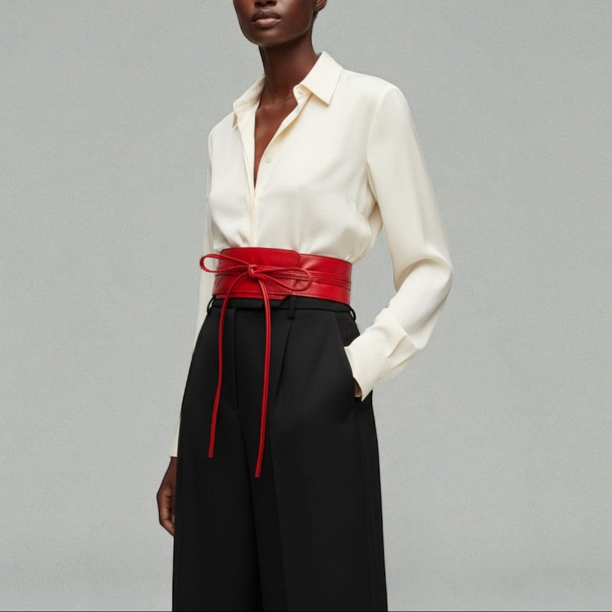 Ceinture large femme avec finition satinée à nouer
