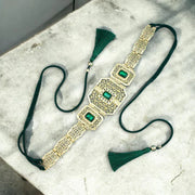 Ceinture pour femme en métal ajouré avec plaque géométrique