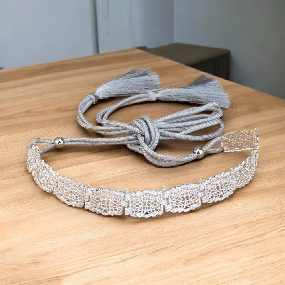 Ceinture caftan femme avec détails scintillants et pompons