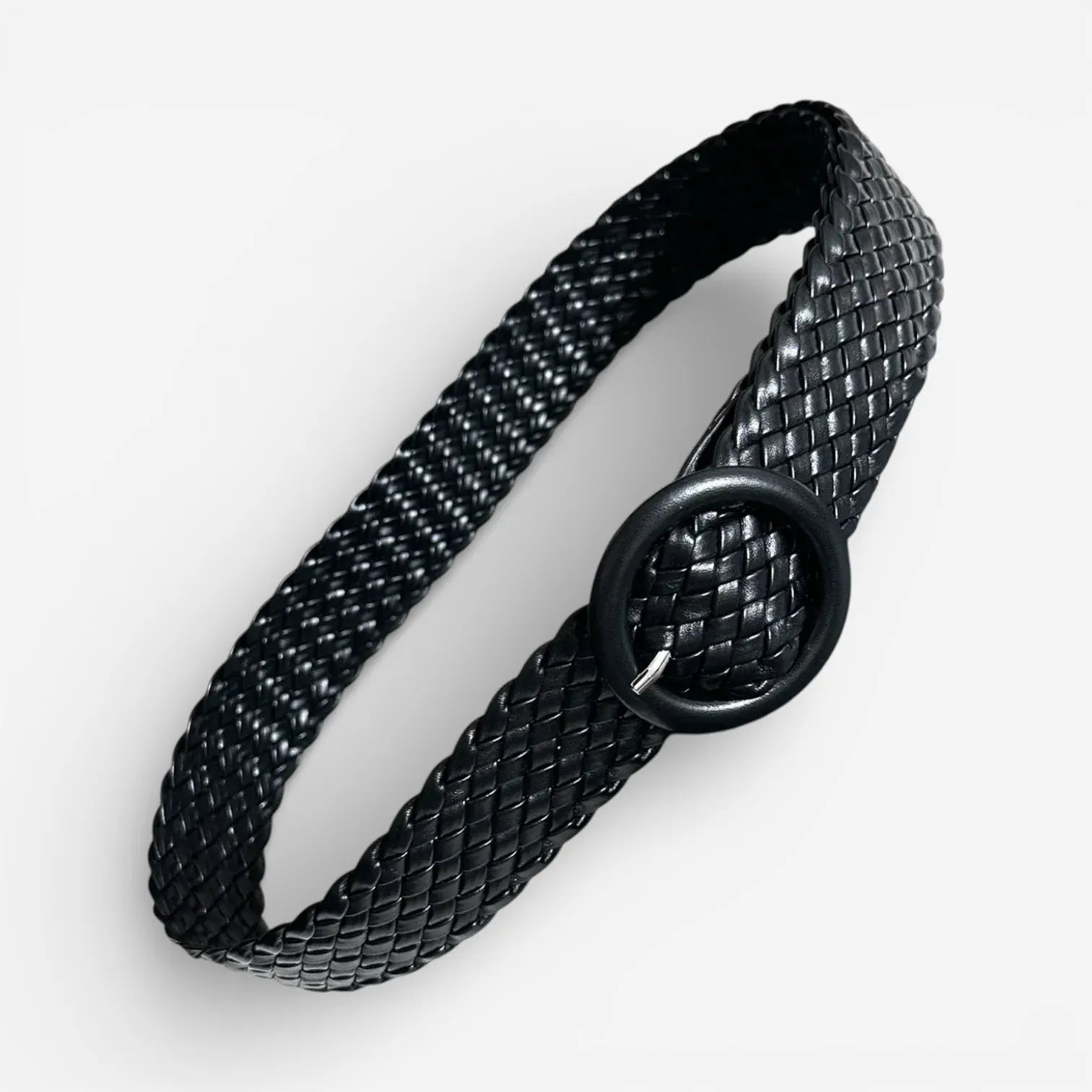 Ceinture tressée femme avec boucle ronde design chic