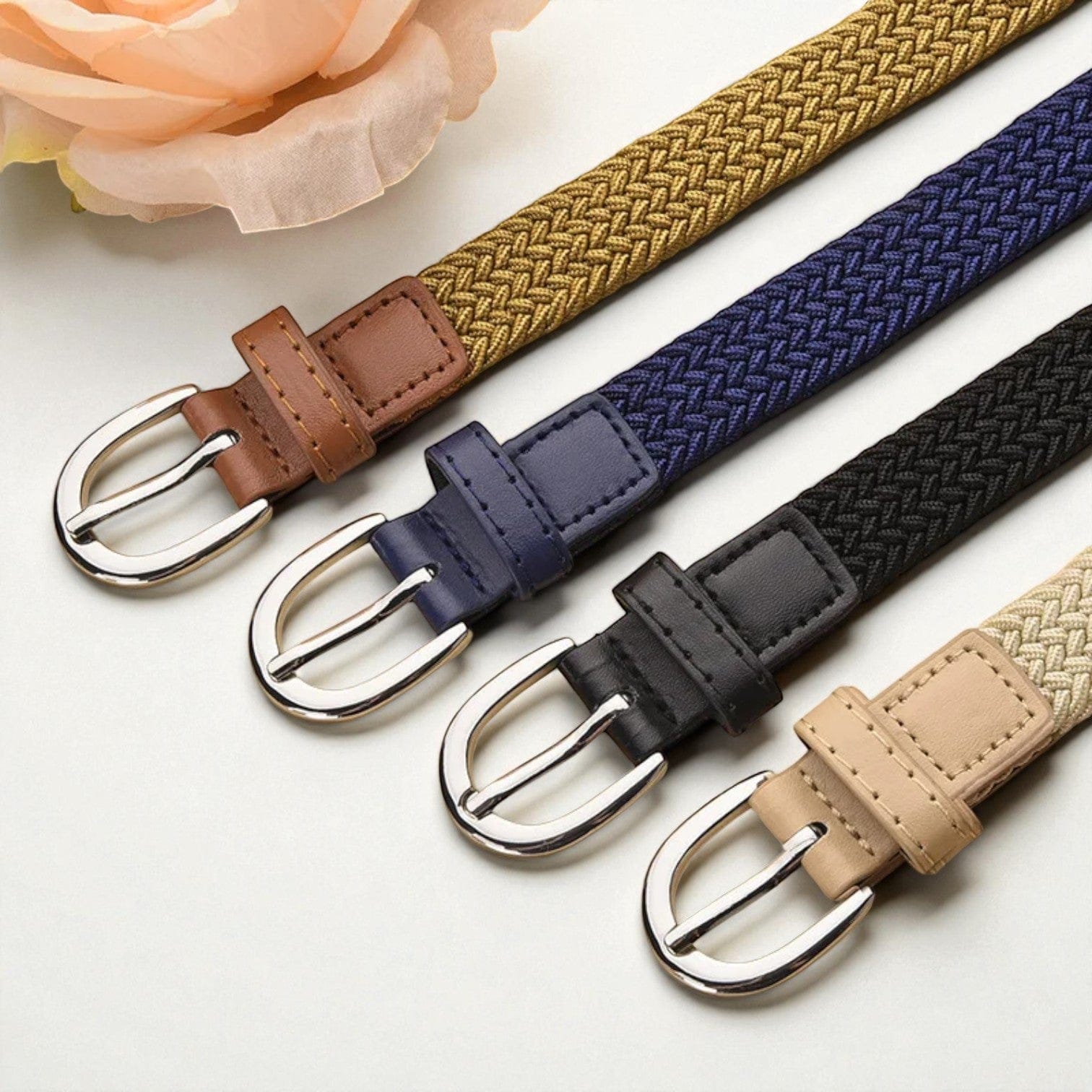 Ceinture tressée femme en tissu souple et design moderne