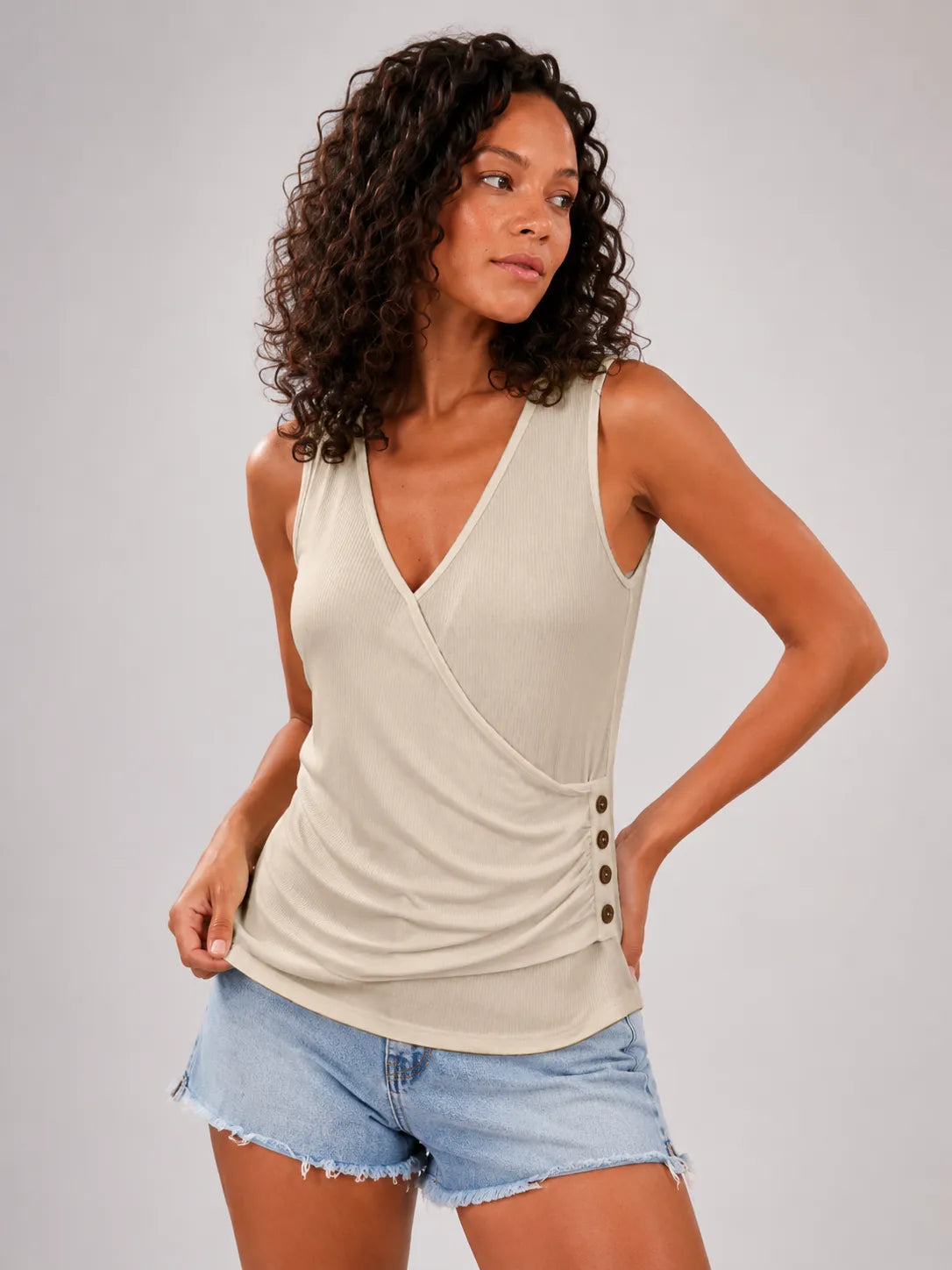 Gilet sans manches boutonné