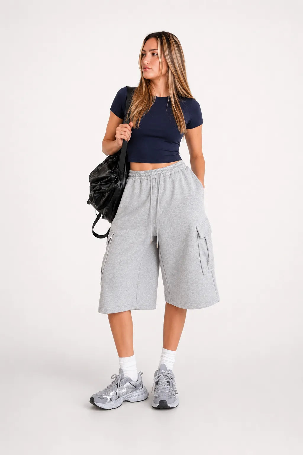 Short cargo ample